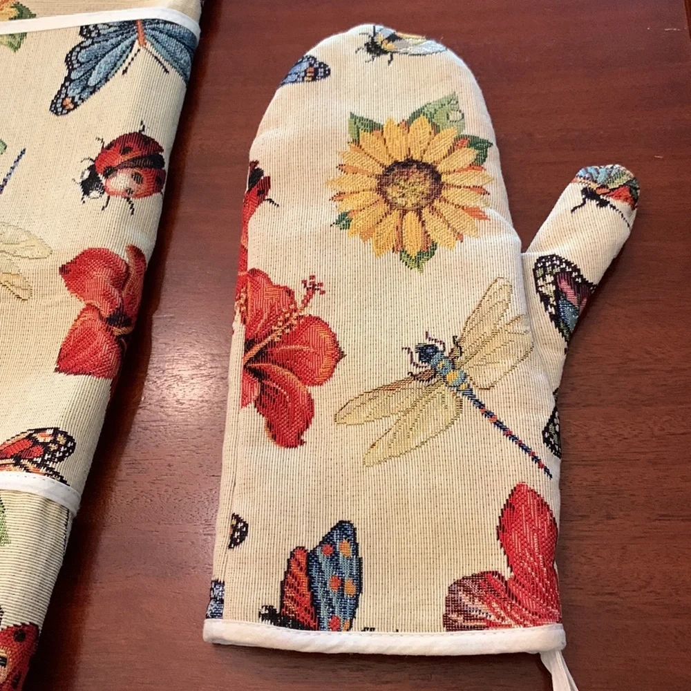 Apron and Mitten Set from Italy - Picture 8 of 10
